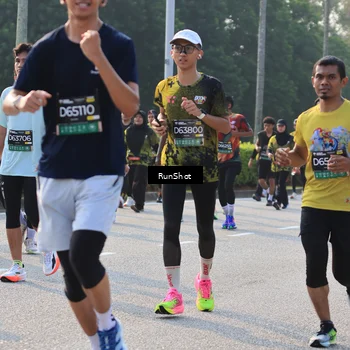 Runner Photo 6999299