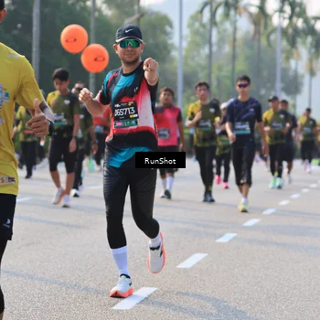 Runner Photo 6999305