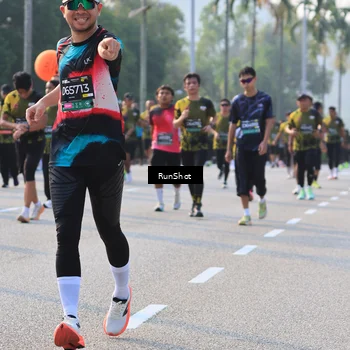 Runner Photo 6999315