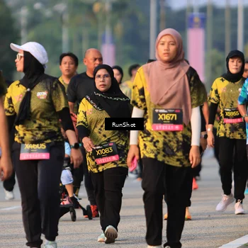 Runner Photo 6999316