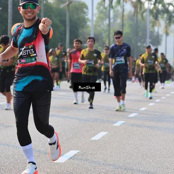 Runner Photo 6999320