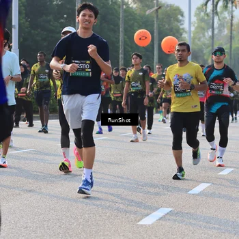 Runner Photo 6999323