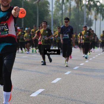 Runner Photo 6999324