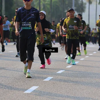 Runner Photo 6999331