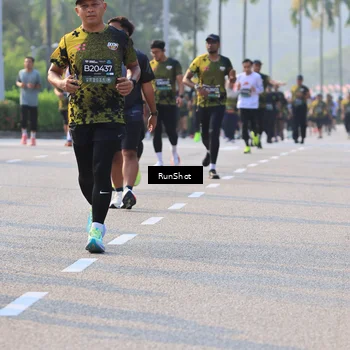 Runner Photo 6999338