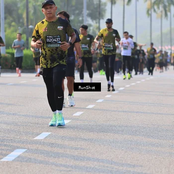 Runner Photo 6999339