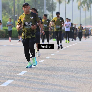 Runner Photo 6999354