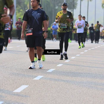 Runner Photo 6999359