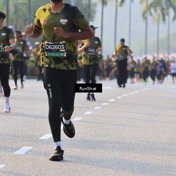 Runner Photo 6999371