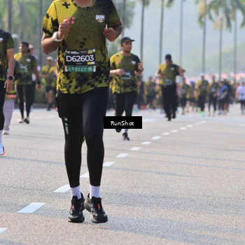 Runner Photo 6999372