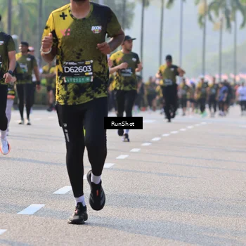 Runner Photo 6999373
