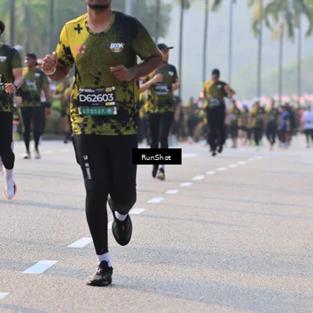 Runner Photo 6999378