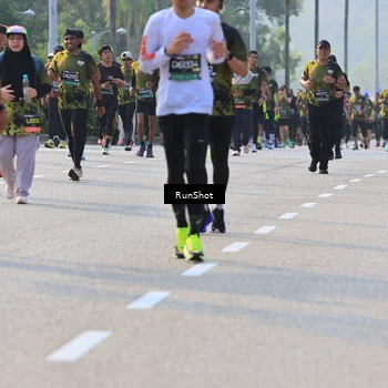 Runner Photo 6999393