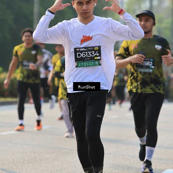 Runner Photo 6999396