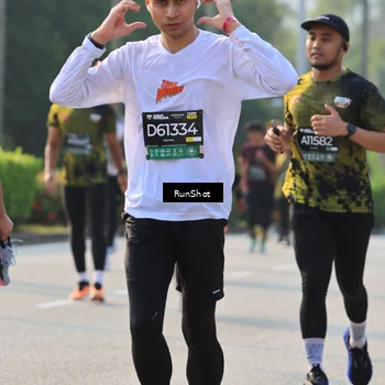 Runner Photo 6999399
