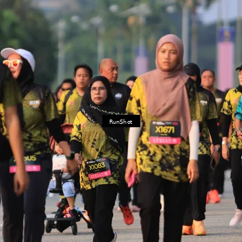 Runner Photo 6999402