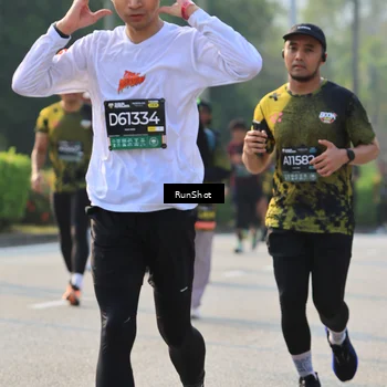 Runner Photo 6999405