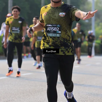 Runner Photo 6999410