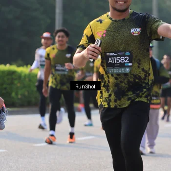 Runner Photo 6999426