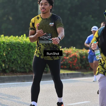 Runner Photo 6999434