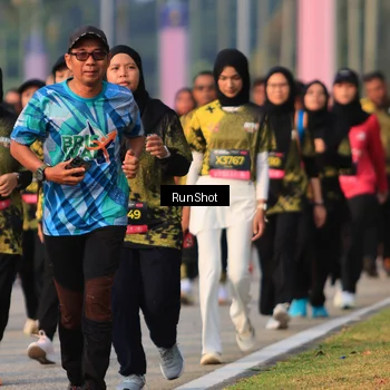 Runner Photo 6999459