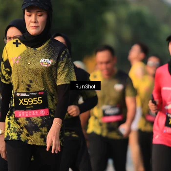 Runner Photo 6999725