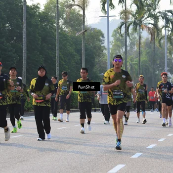 Runner Photo 6999902
