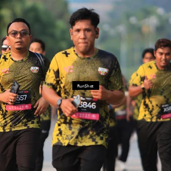 Runner Photo 6999918
