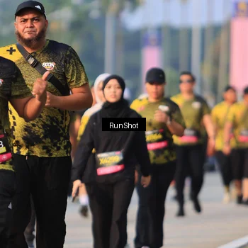 Runner Photo 7000093