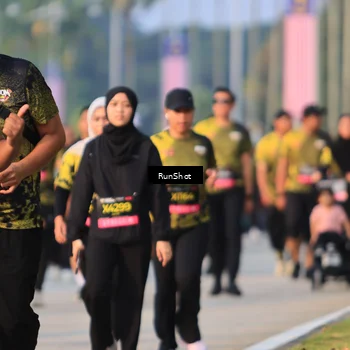 Runner Photo 7000118