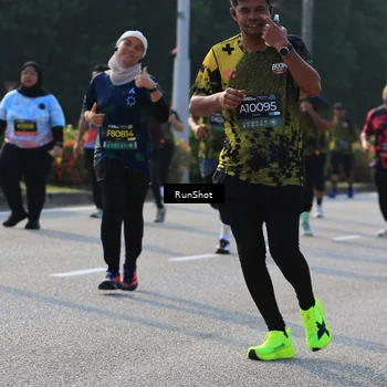 Runner Photo 7000200