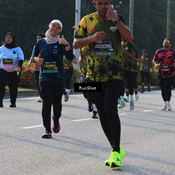 Runner Photo 7000204