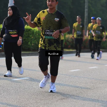 Runner Photo 7000658