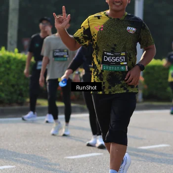 Runner Photo 7000660