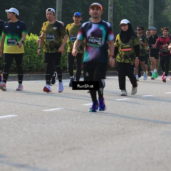 Runner Photo 7000675