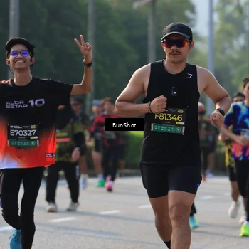 Runner Photo 7000695