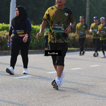 Runner Photo 7000702