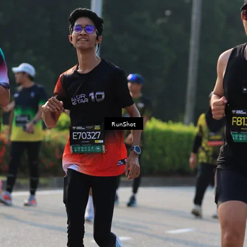 Runner Photo 7000708