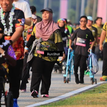 Runner Photo 7000724