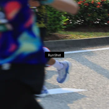 Runner Photo 7000765