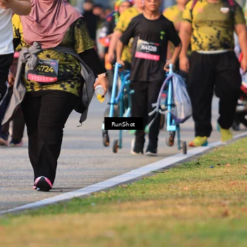 Runner Photo 7000768
