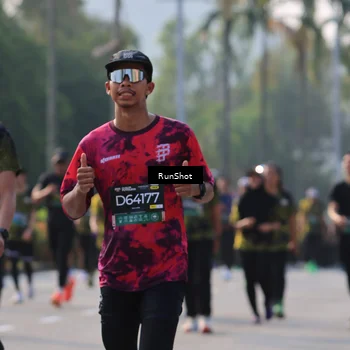 Runner Photo 7000781