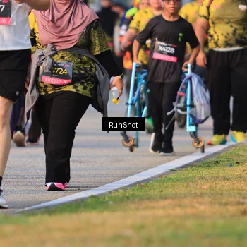 Runner Photo 7000795