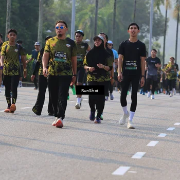 Runner Photo 7000809