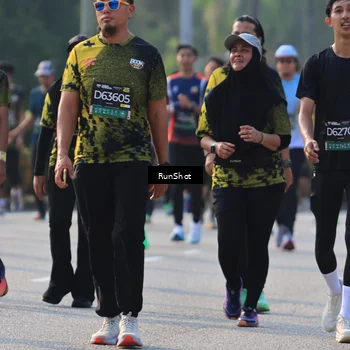 Runner Photo 7000843
