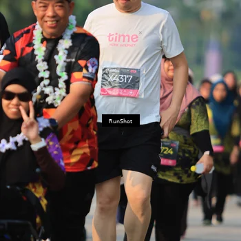Runner Photo 7000849