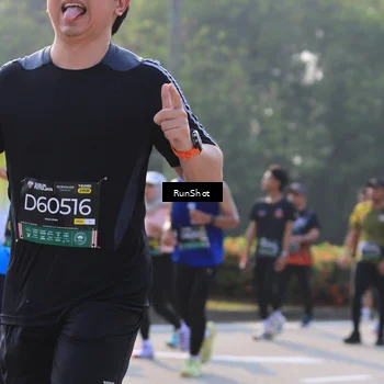 Runner Photo 7000886