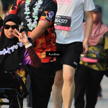 Runner Photo 7000892