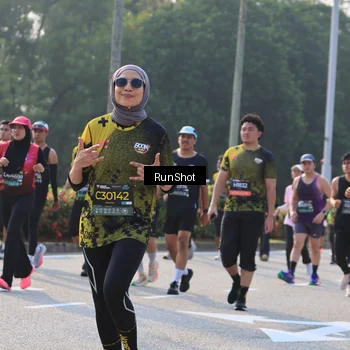 Runner Photo 7000905