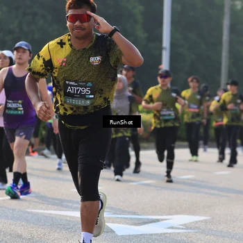 Runner Photo 7000929